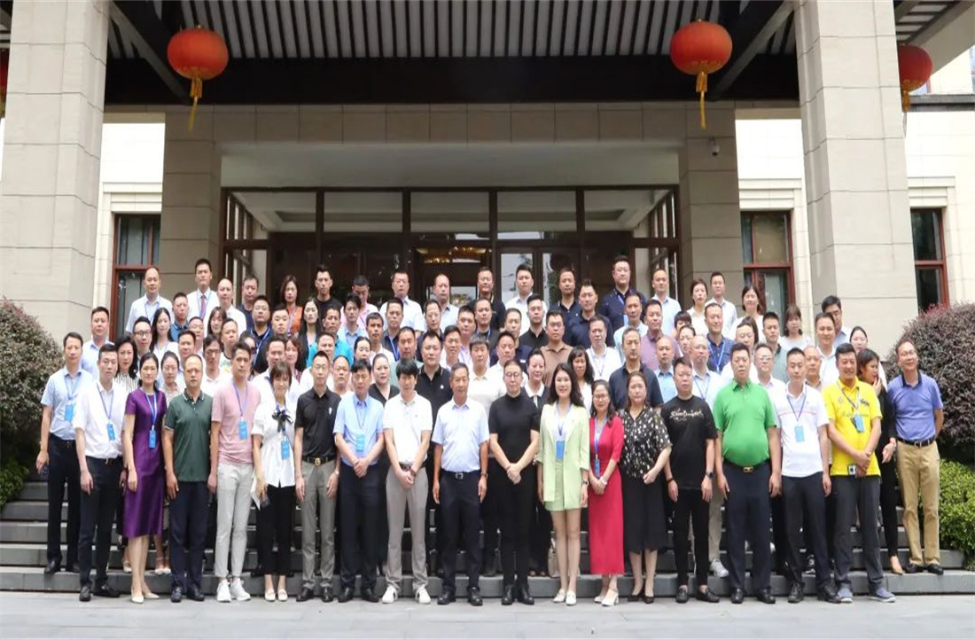 敢為?一路領先 | 2021冠珠瓷磚核心經銷商峰會圓滿舉辦！